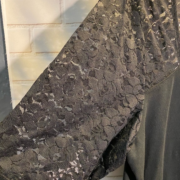 Torrid used size 3X black top - Picture 4 of 6